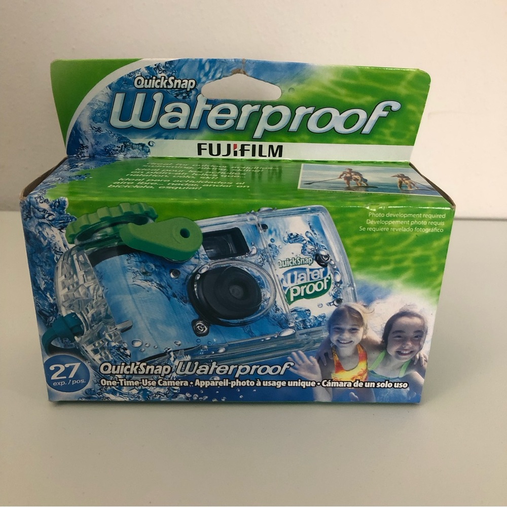 Fujifilm Quick Snap Waterproof Camera 27 Exp 35mm 800 Film ~Process Date: 11/23